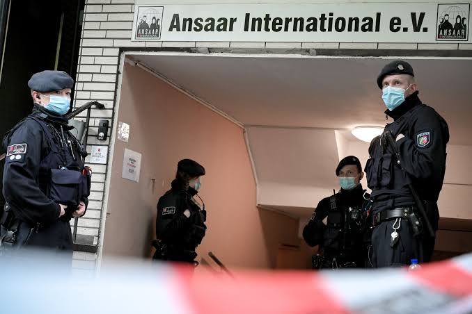 Germany has banned Islamist org Ansaar International over terrorism financing.   The prohibition came along with a series of raids on properties in ten states, with investigators also seizing items