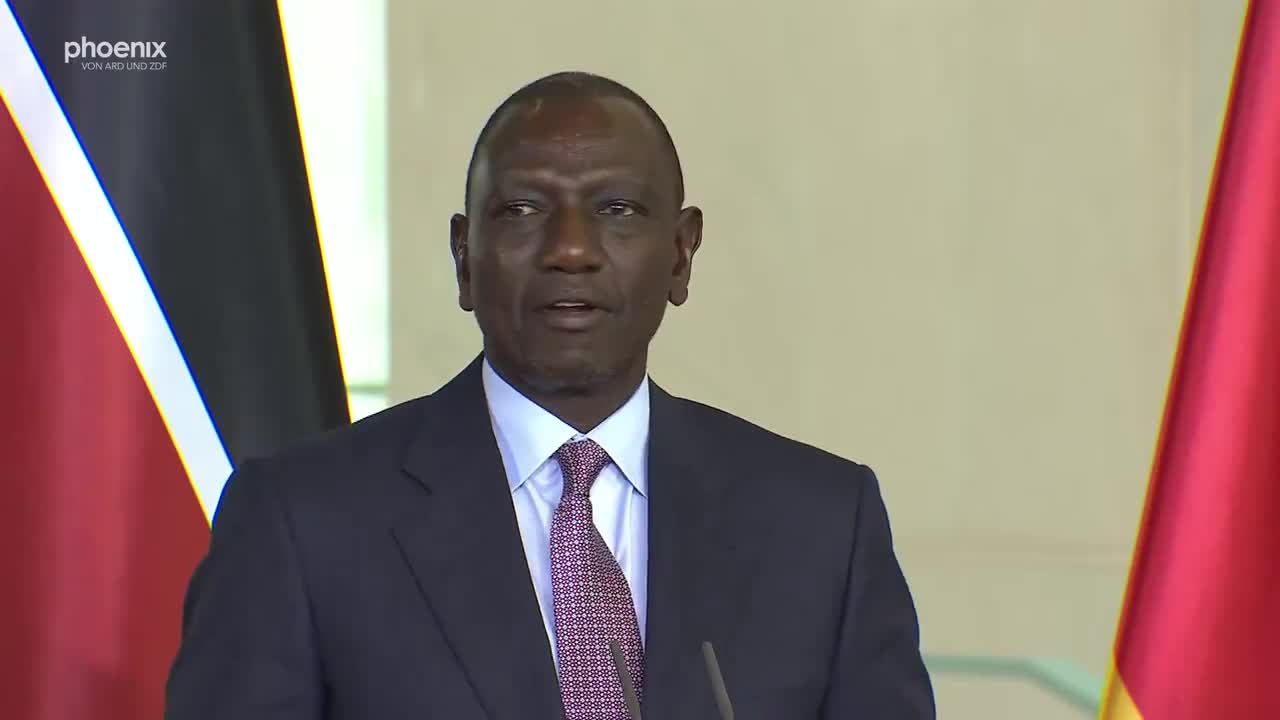 L'accord migratoire entre l'Allemagne et le Kenya est une  situation gagnant-gagnant  pour les deux pays, a déclaré le président kényan William Samoei Ruto. L'accord vise à promouvoir le recrutement de travailleurs qualifiés du Kenya et à faciliter le rapatriement des demandeurs d'asile déboutés.